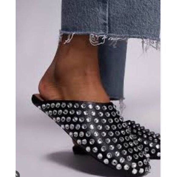 Steve Madden Giules Black Studded Mules - Picture 1 of 10